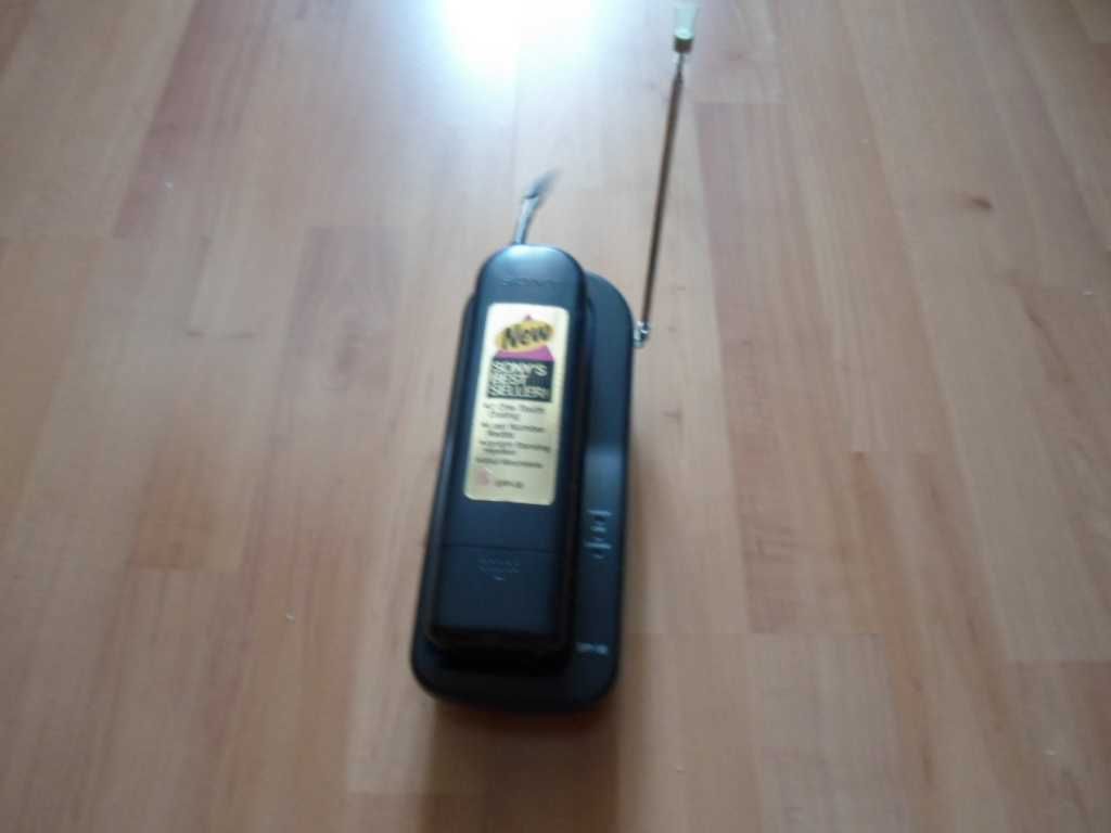 Телефон "Сони"  беспроводный с переносной трубкой