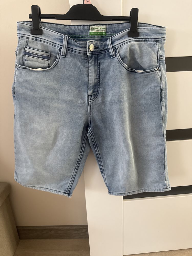 Krótkie spodenki jak nowe cropp