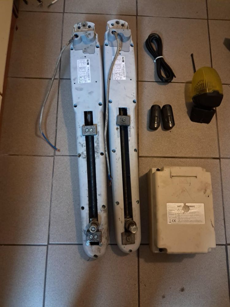 Napęd do bramy Dea MAC (automat, pilot, mechanizm, centrala)