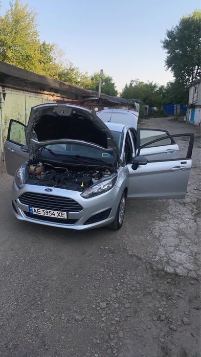 Ford fiesta mk7 1.6л 2016