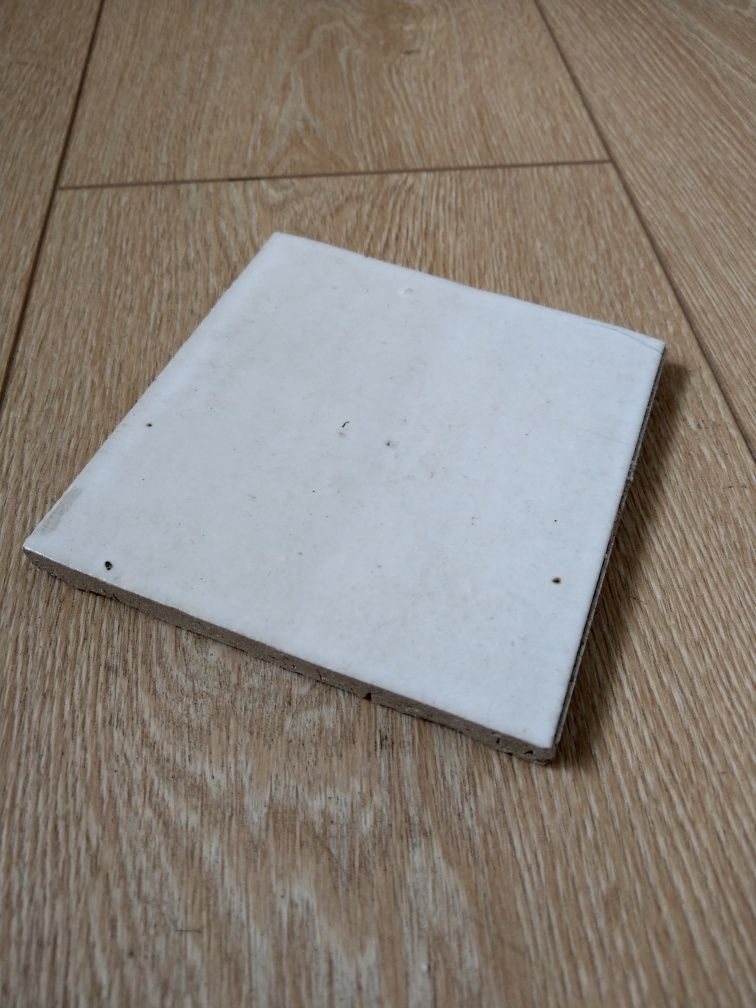 Stare płytki 12x12 cm kafelki białe PRL lata 50 60