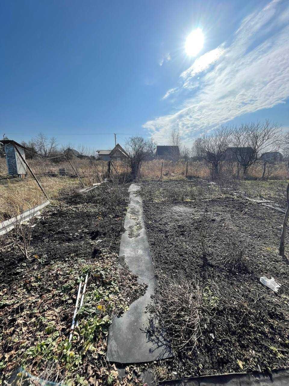 Продаж дачі з ділянкою 6 соток та банею в СТ Жайворонок
