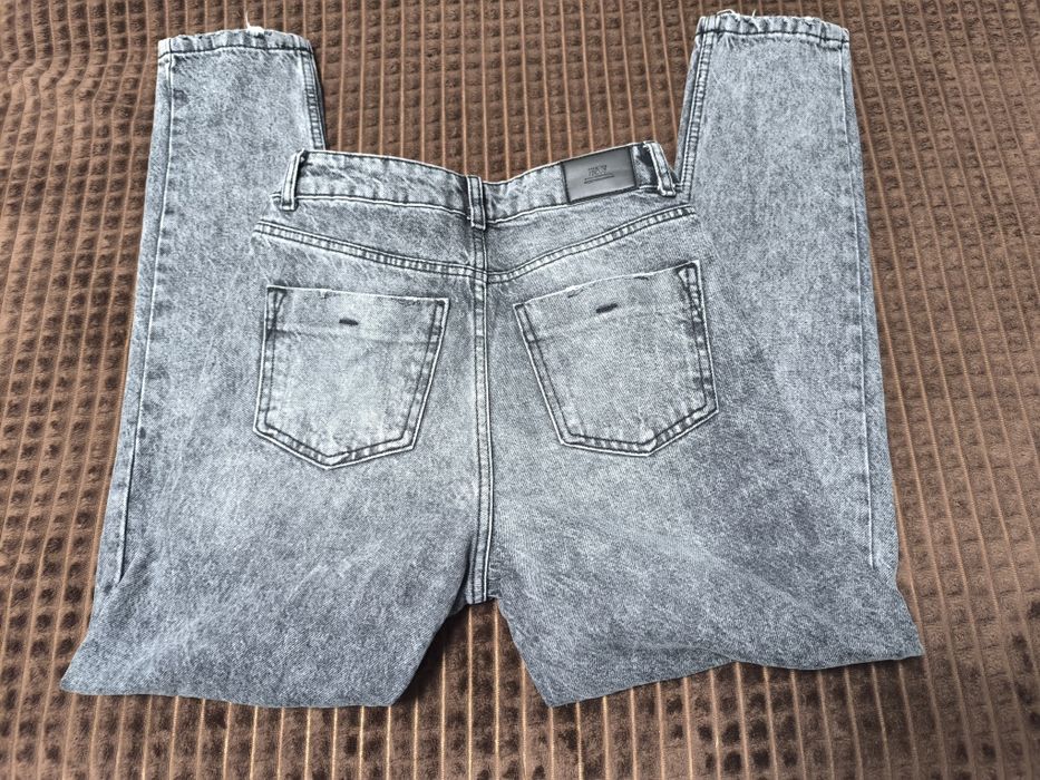 Продам сірі джинси моми жіночі