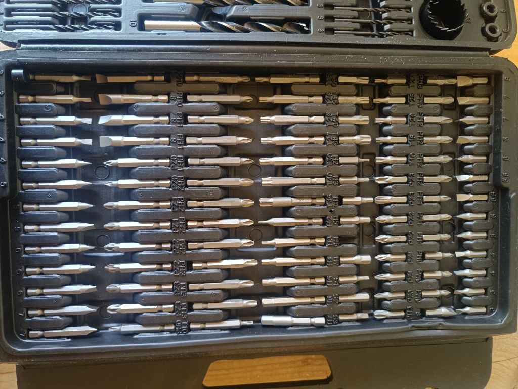 217pcs OKAZJAduży Zestaw bitów wierteł do metalu drewna  w walizce