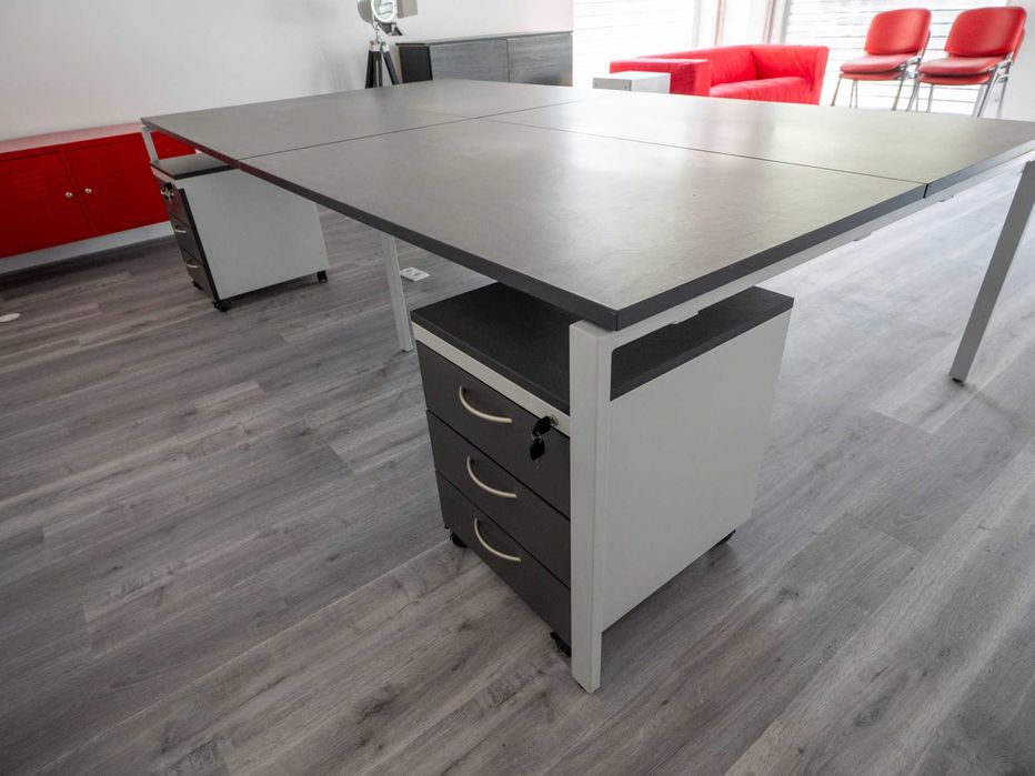 Secretárias / Ilha trabalho 4 lugares + Móveis de apoio 3 gavetas