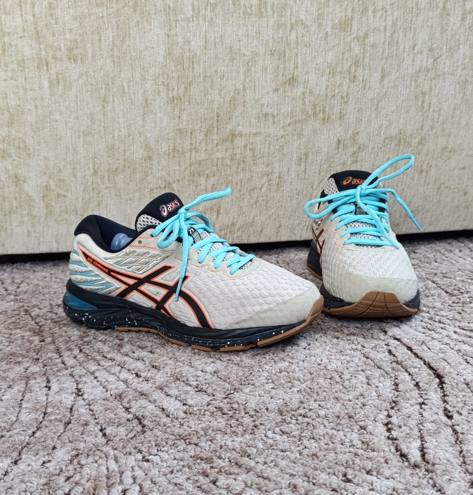 Кросівки жіночі Asics gel cumulus 21 бігові оригінал
