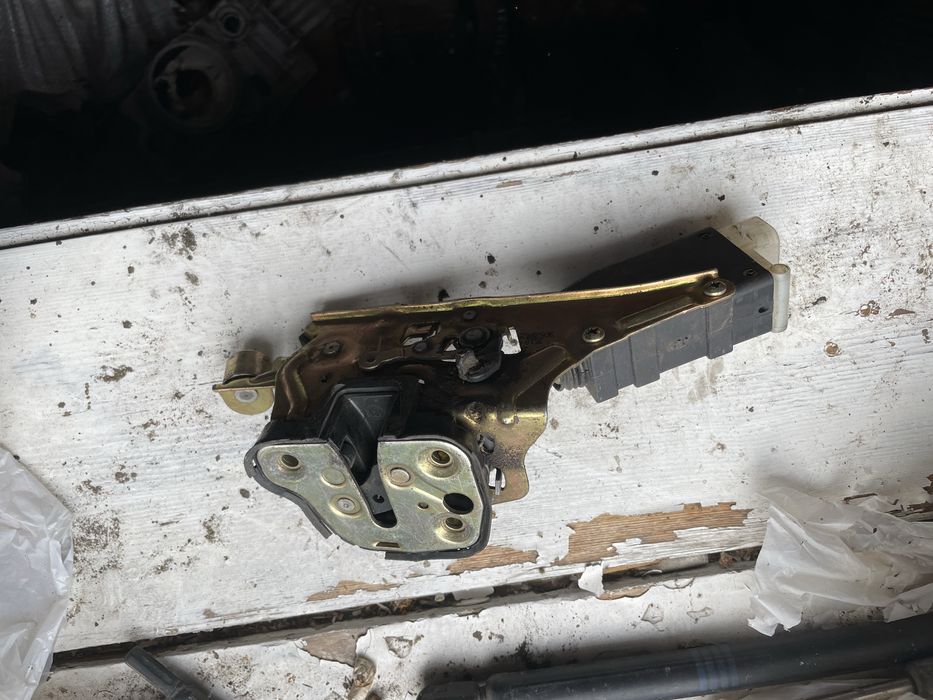 Продам замок двери ручка наружная внутренняя Опель Opel