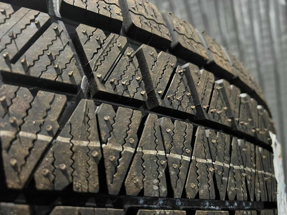 НОВІ ЗИМА ШИНИ 265/55R20 M+S 113T Blizzak DM-V3 XL Bridgestone  Японія
