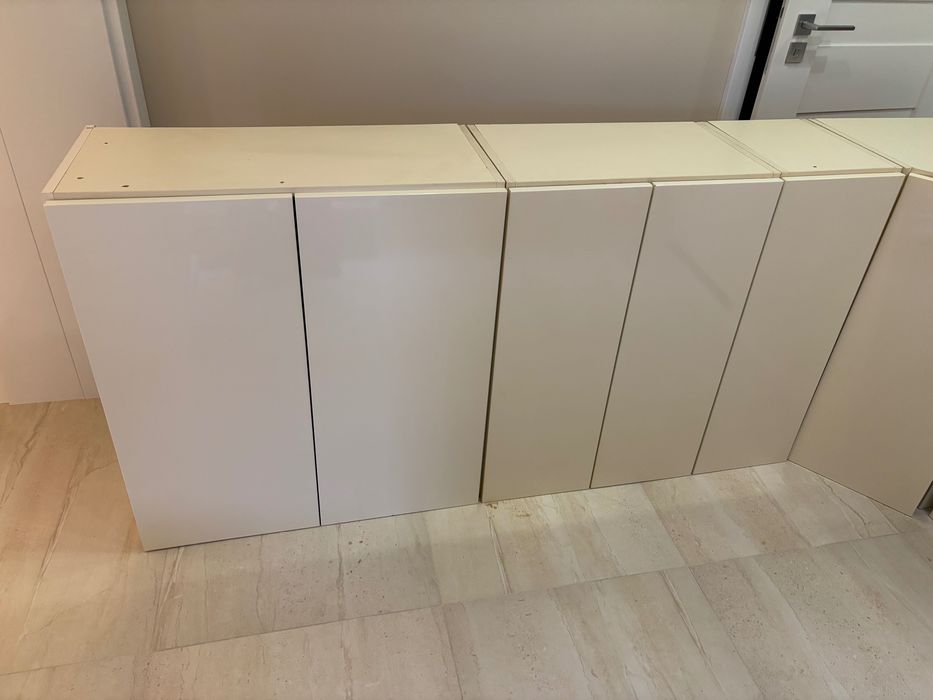 Sprzedam szafki kuchenne lakierowane fronty kremowe