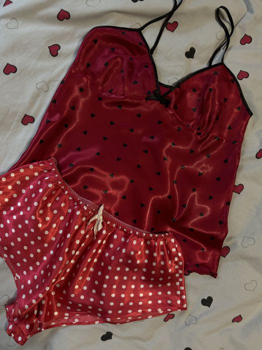 Атласна піжама, майка і шортики