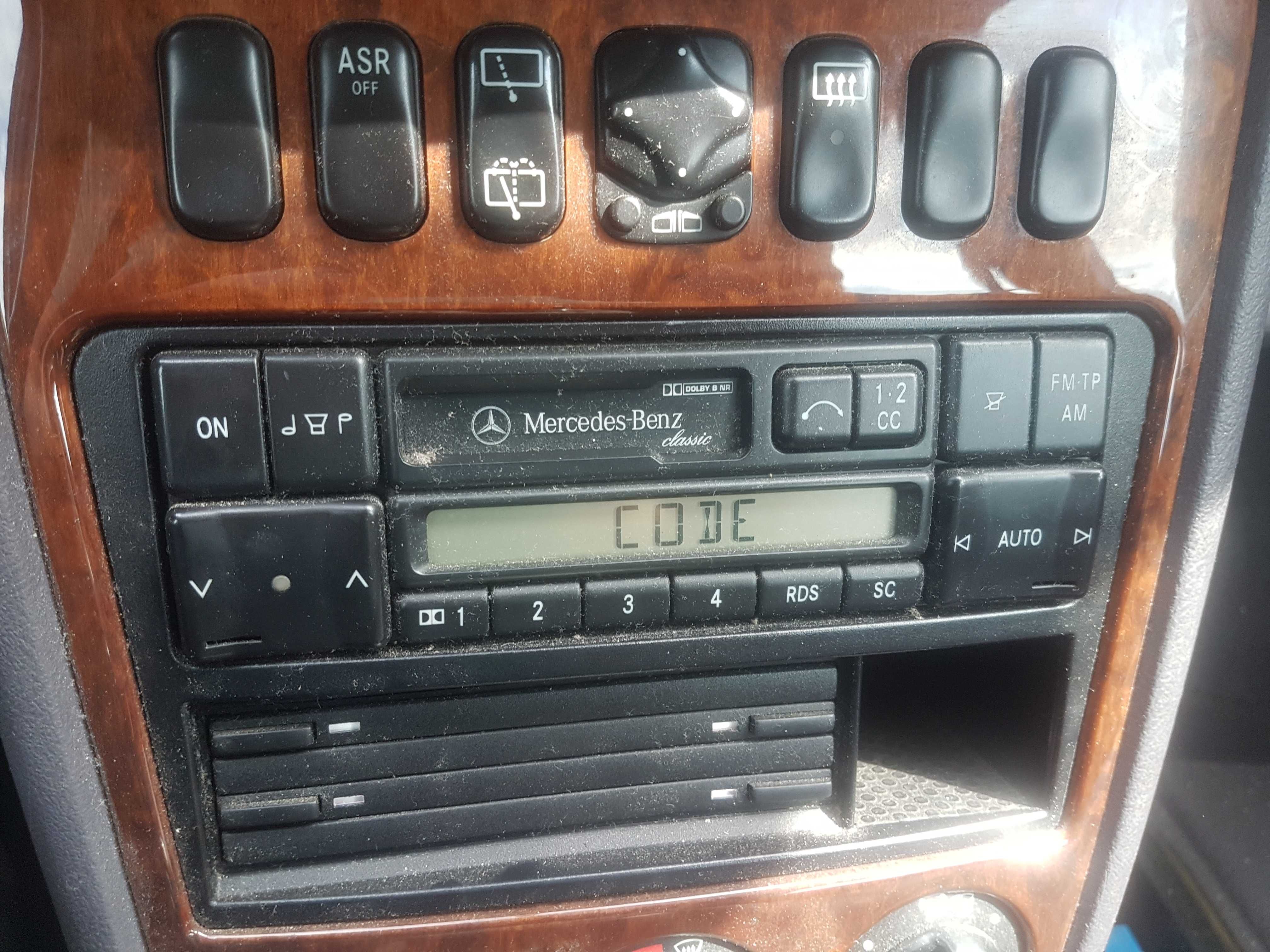 do kolekcji - retro radio Mercedes Classic Becker + kod