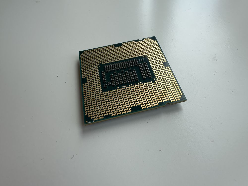 Процесор Intel core i5-3570k з кулером intel
