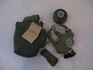 Maska cywilna przeciwgazowa MC-1 + opatrunek roz. 3 demobil