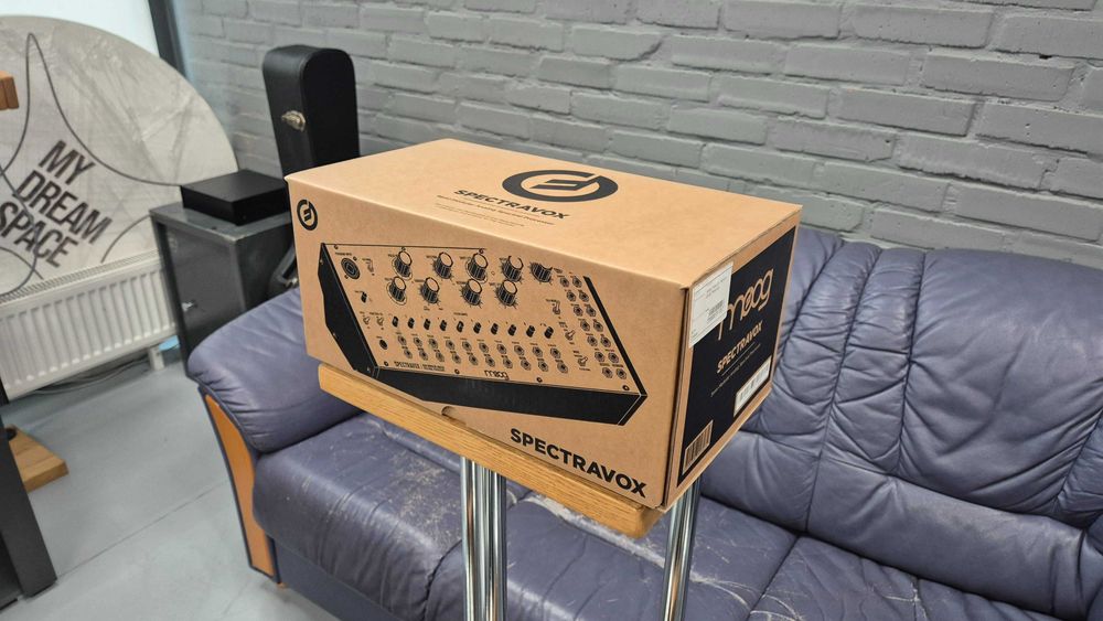 MOOG SPECTRAVOX Синтезатор аналогового моделювання