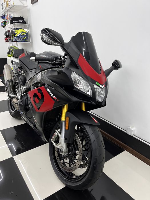 Aprilia RSV4 1000 Factory RR RF Akrapovic S1000 cbr zx10 R1 Niemcy