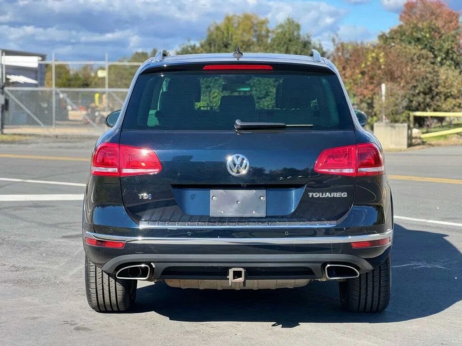Volkswagen Touareg Lux      2016