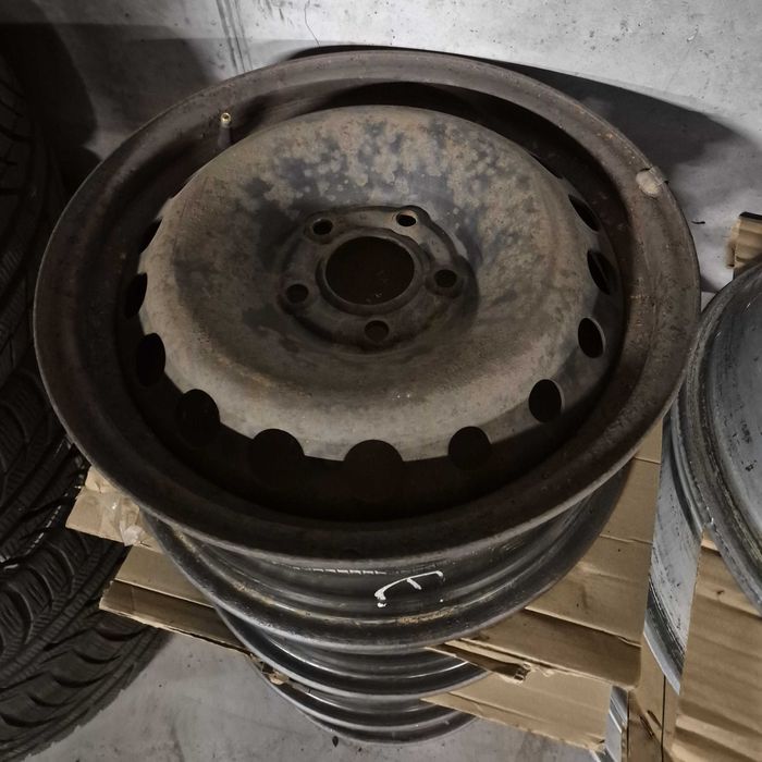 4xfelgi Renault 16 5x114,3 E47 otwór 66,1 KFZ 9563