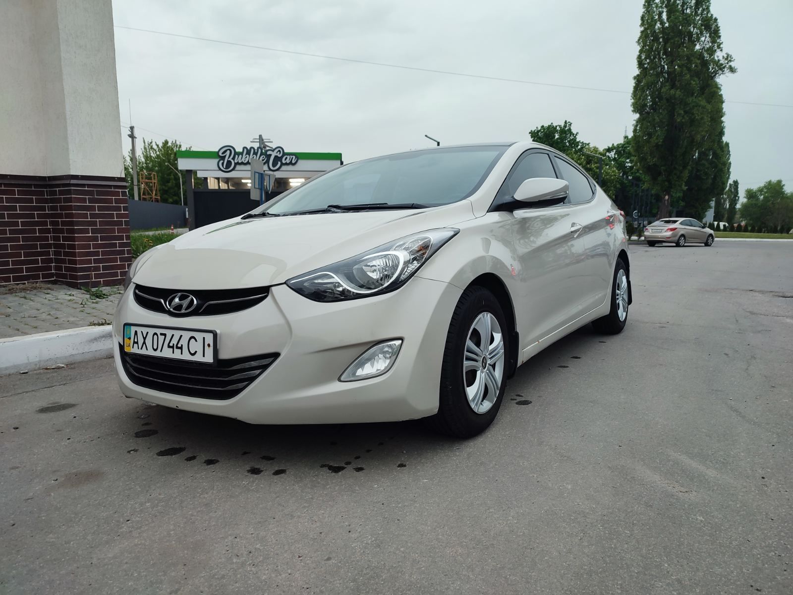 Hyundai Elantra 1.8 автомат