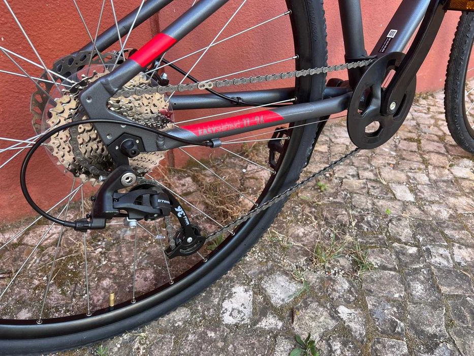 bicicleta trekking Decathlon Btwin Riverside 500