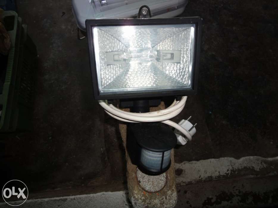 Foco de Luz com sensor de proximidade