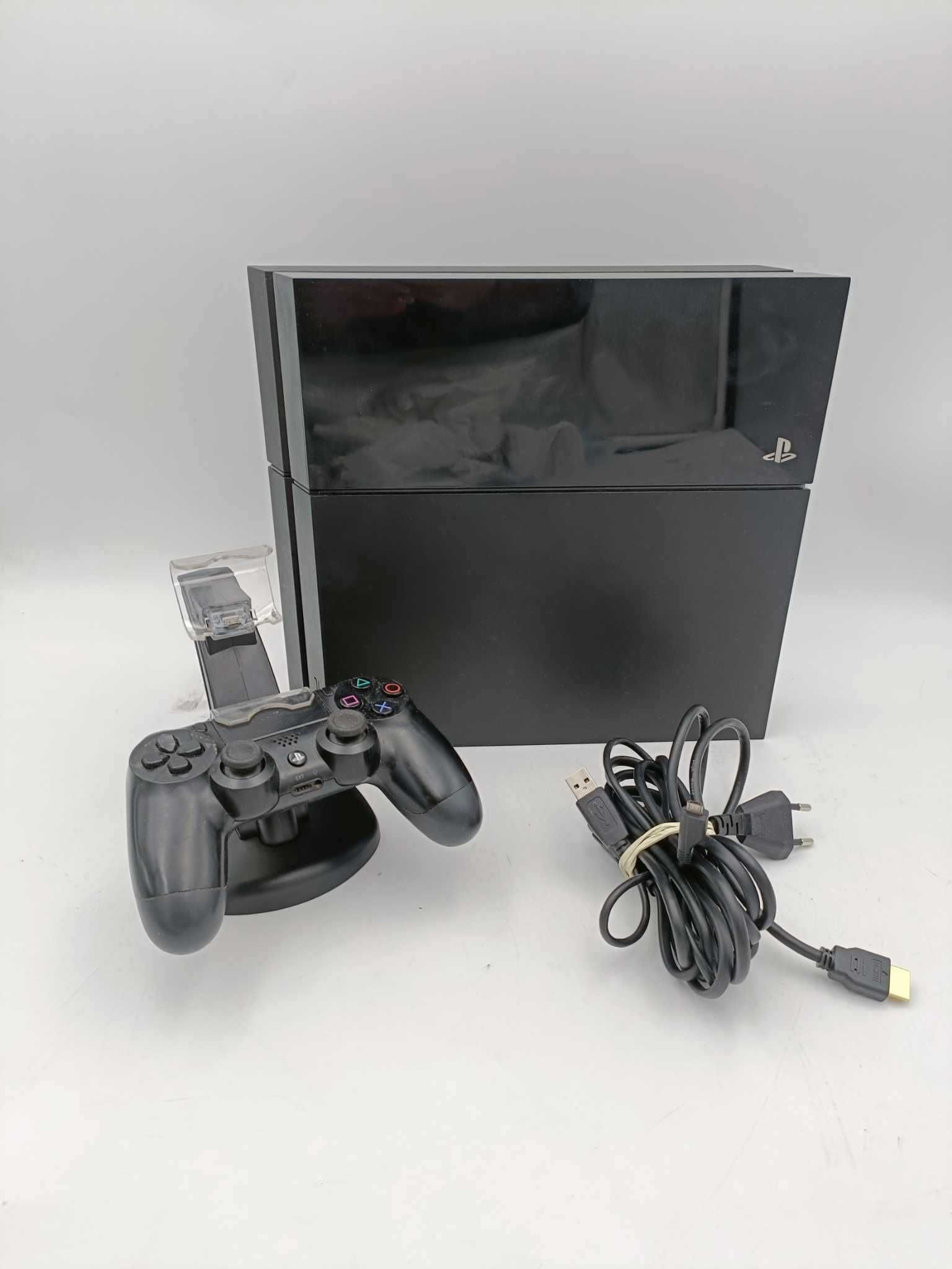 Konsola SONY PlayStation 4 CUH-1116A +Pad Przewody