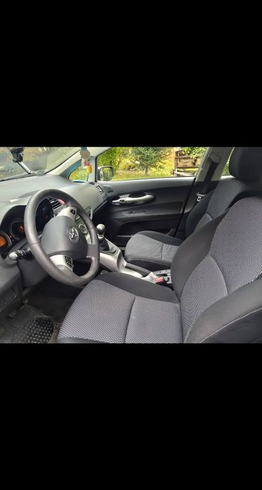Sprzedam samochód osobowy 
Toyota Auris 1.6 Benzyna + LPG (BRC), 2010
