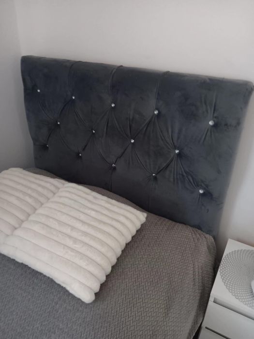 Sprzedam łóżko tapicerowane