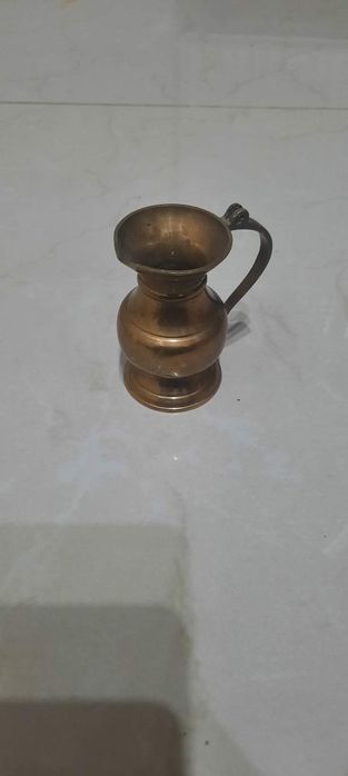 Dzbanek mosiężny