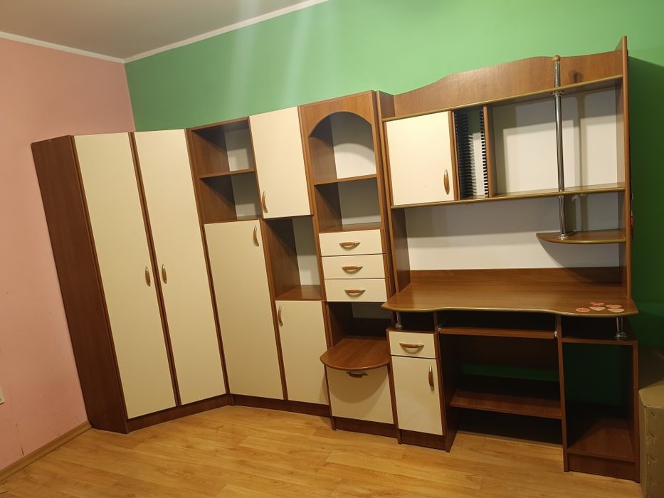 Zestaw mebli młodzieżowych