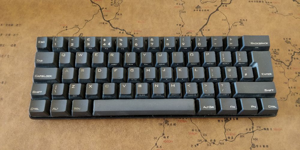 Teclado mecânico Poker III preto