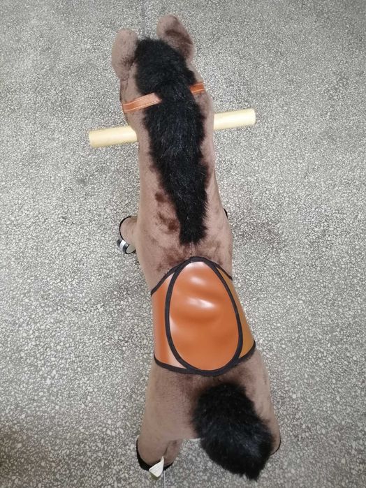 Konik na kołach lepszy niz na biegunach jeździk