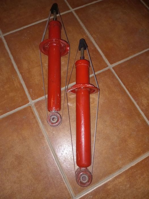 Продам амортизатори на ВАЗ 2109
