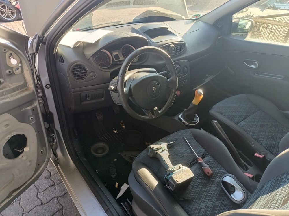 Renault Clio 3 розборка 2005-2008 TED69 запчастини