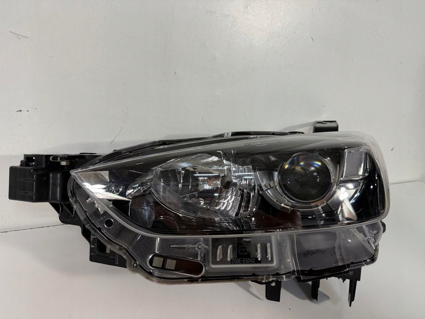 LAMPA PRZOD PRZEDNIA LEWA MAZDA CX3 CX-3 ZWYKLA SOCZEWKA D10E-51040 CALA