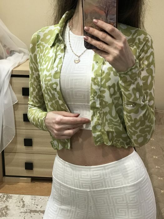 Салатова блузка - кофтинка на гудзиках