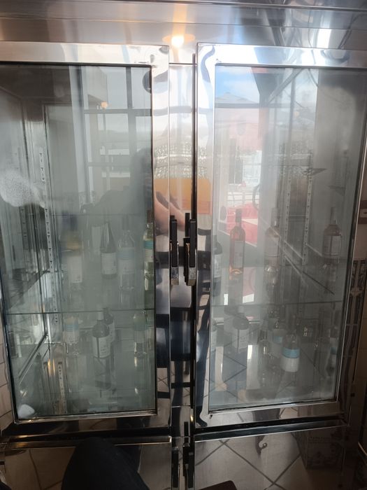 Vende se vitrine expositora refrigerada em Inox