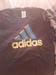 T-shirt adidas usadas 1 vez