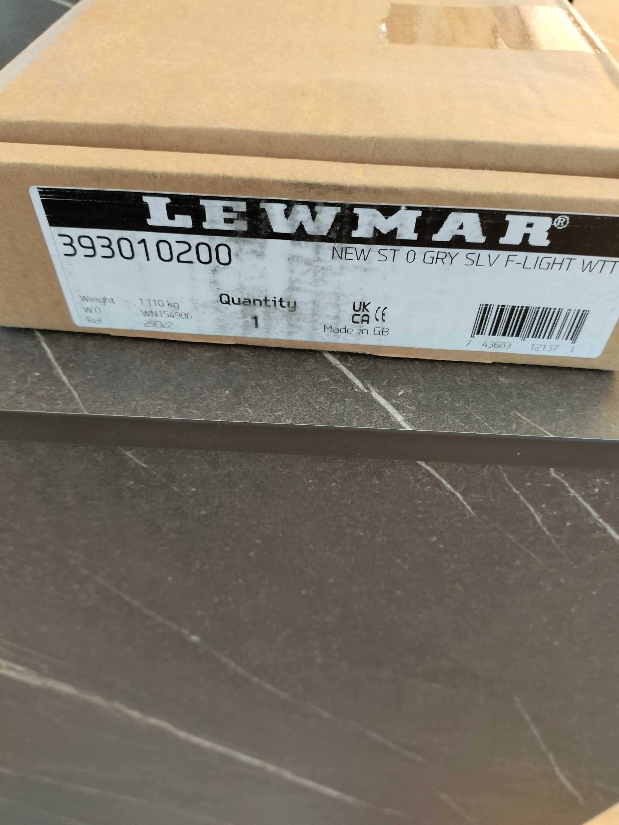 okno jachtowe  nieotwierane lewmar