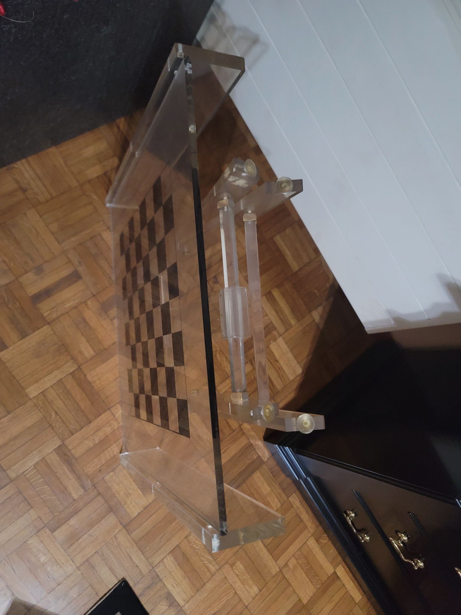 Mesa de xadrez com 20 anos como nova não foi usada