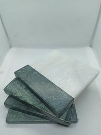 Kolekcjonerskie podkładki granitowe, biało-zielone pod napoje