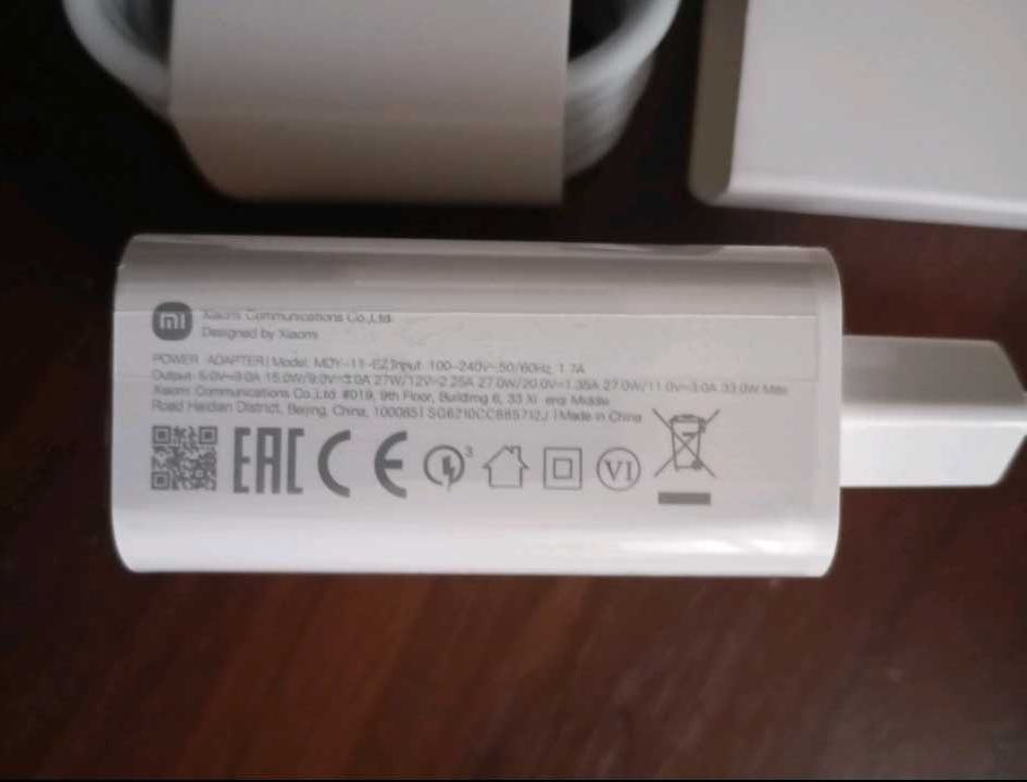 Зарядное оригинальное устройство XIaomi 33BT,быстрая турбо зарядка .