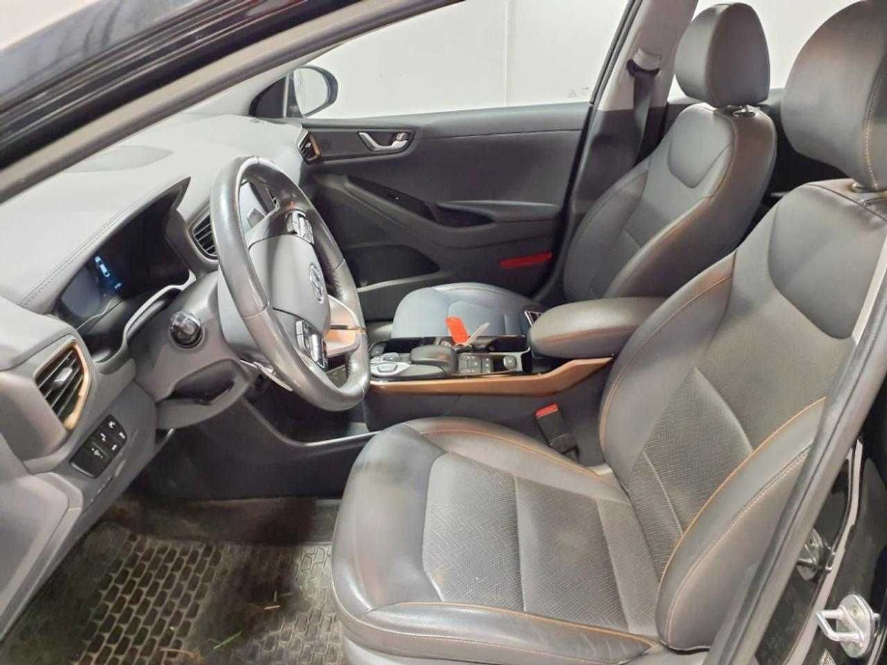 Hyundai Ionic 2017 в максимальній комплектації