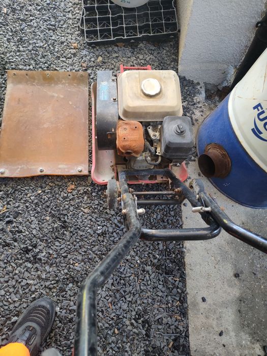 Zagęszczarka spalinowa 90 kg