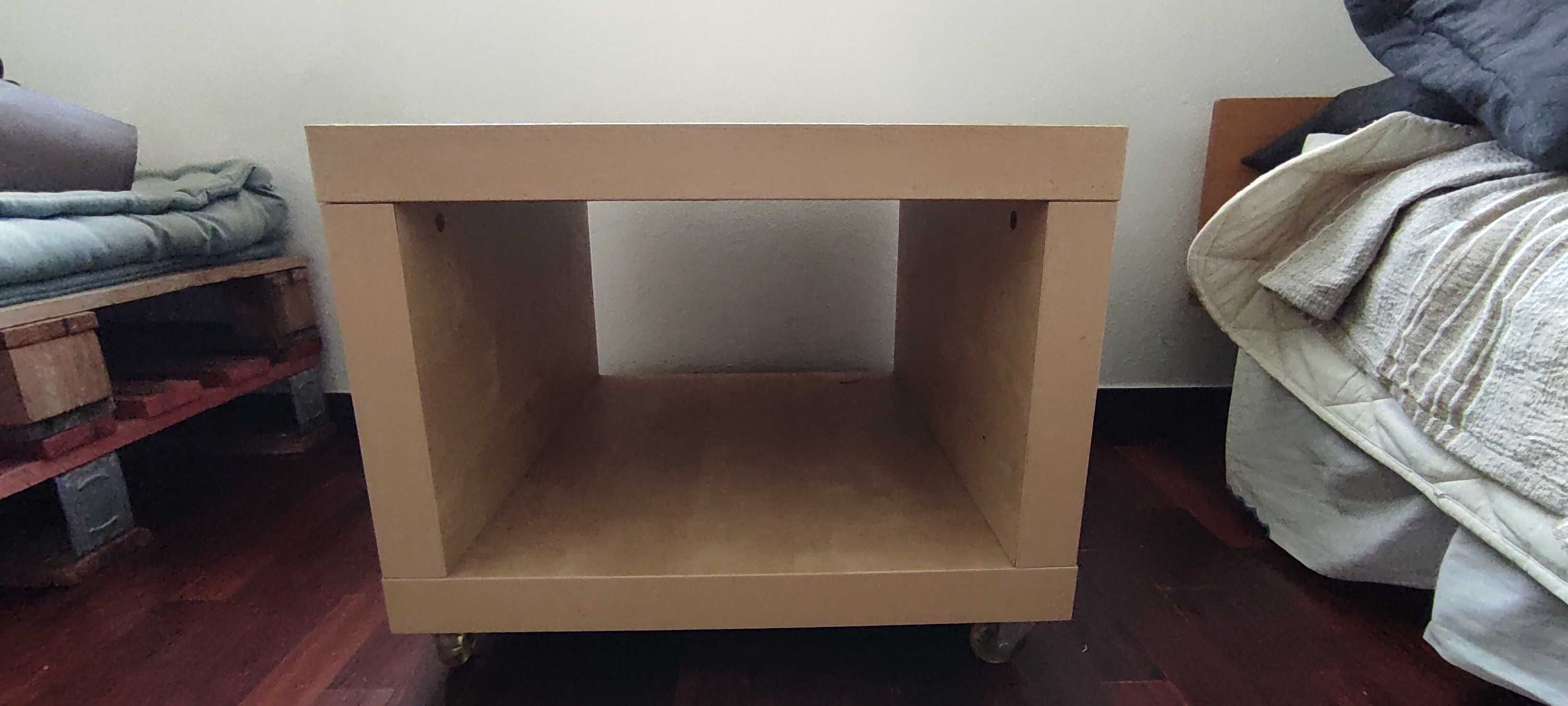 Mesa de Centro com Rodas IKEA - Bom estado