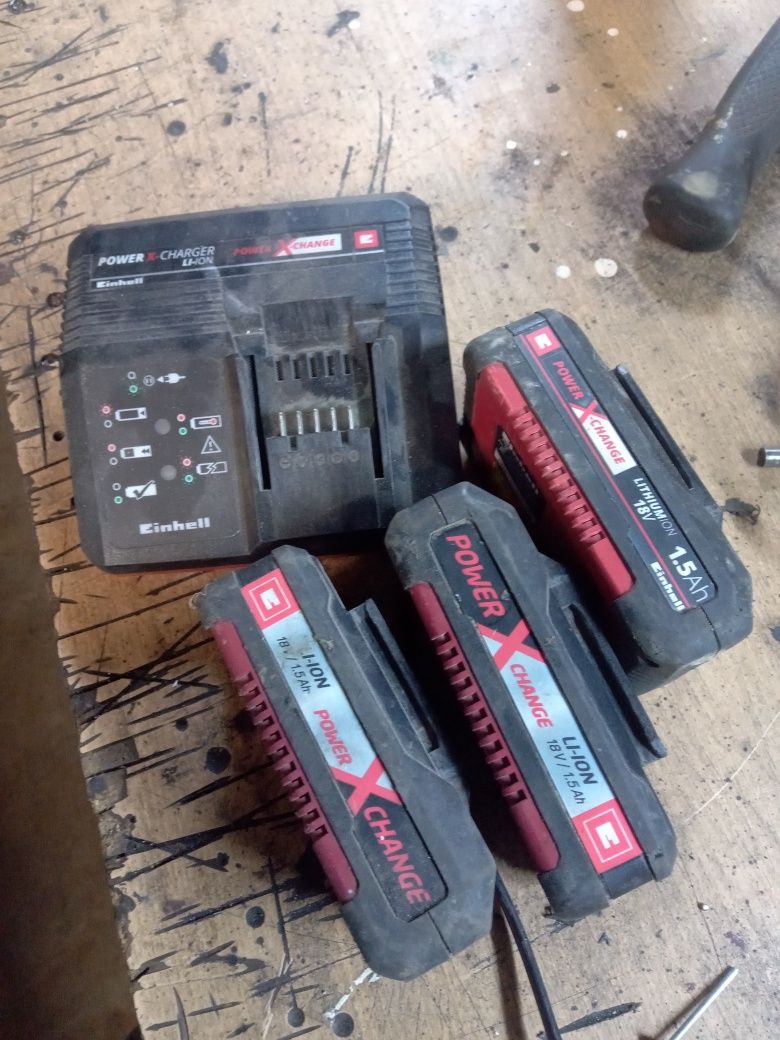 Ładowarki +Aku power 4szt