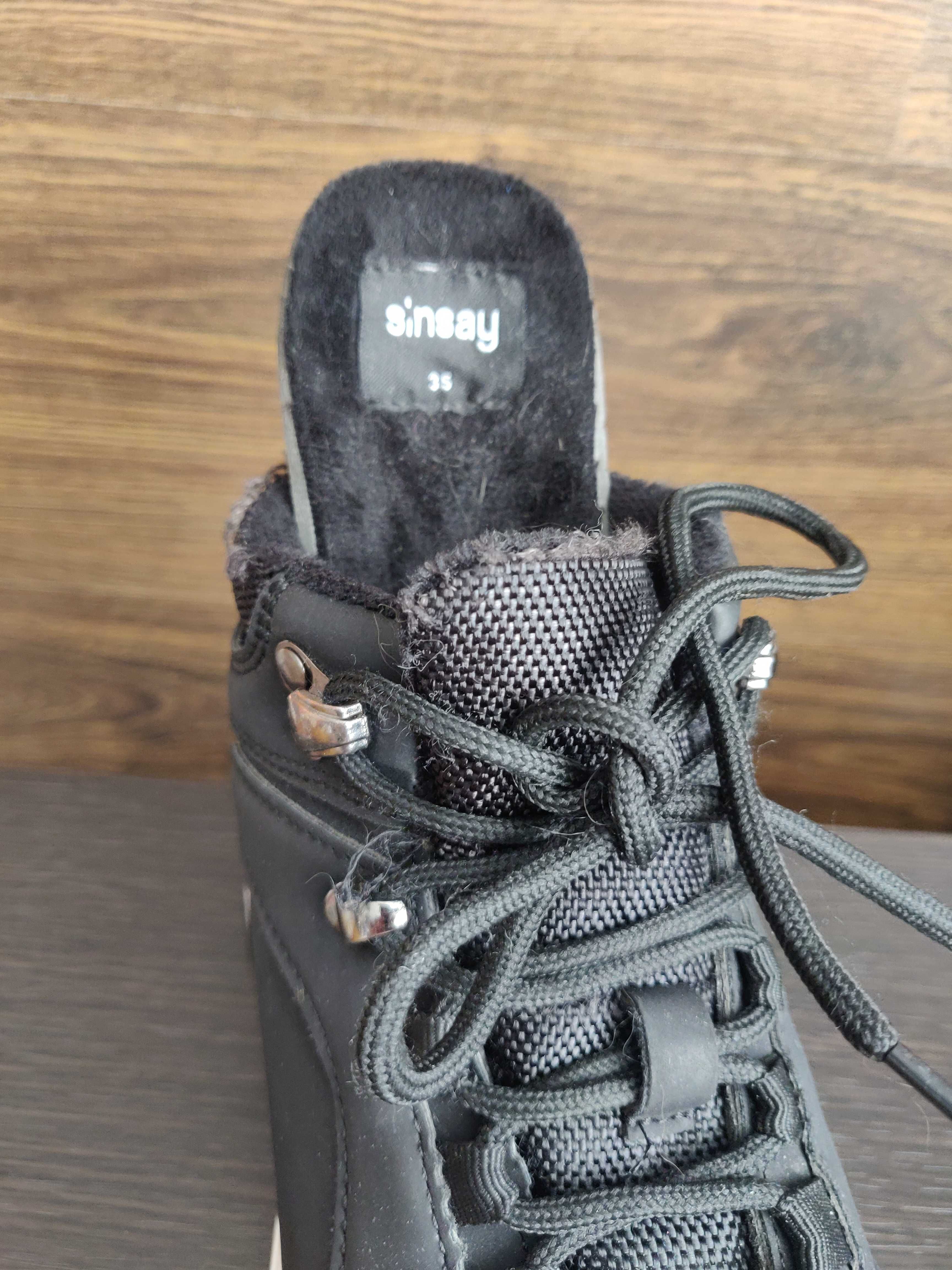 Ботинки девочке Sinsay (Польша) р. 35, стелька 22,5 см. черные