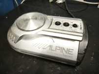 Сабвуфер Alpine 

Alpine SWD-1600 компактний активний сабвуфер пр