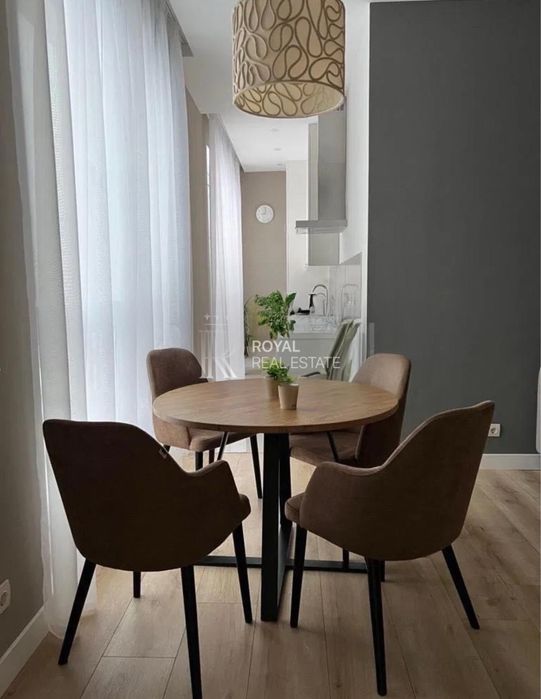 Оренда 3-х квартиры Лейпцизька 13А