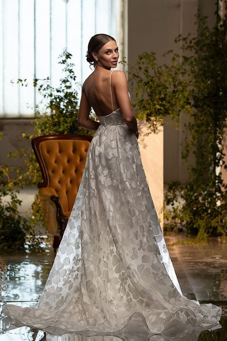 Kwiatowa,księzniczka -suknia ślubna roz.38/40