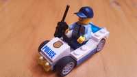 lego city polcjant w radiowozie